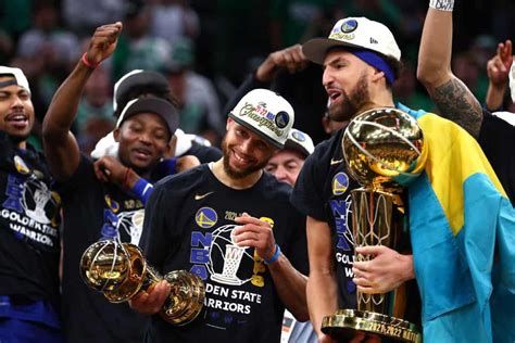 Warriors favored to win 2022, 2023 NBA titles.